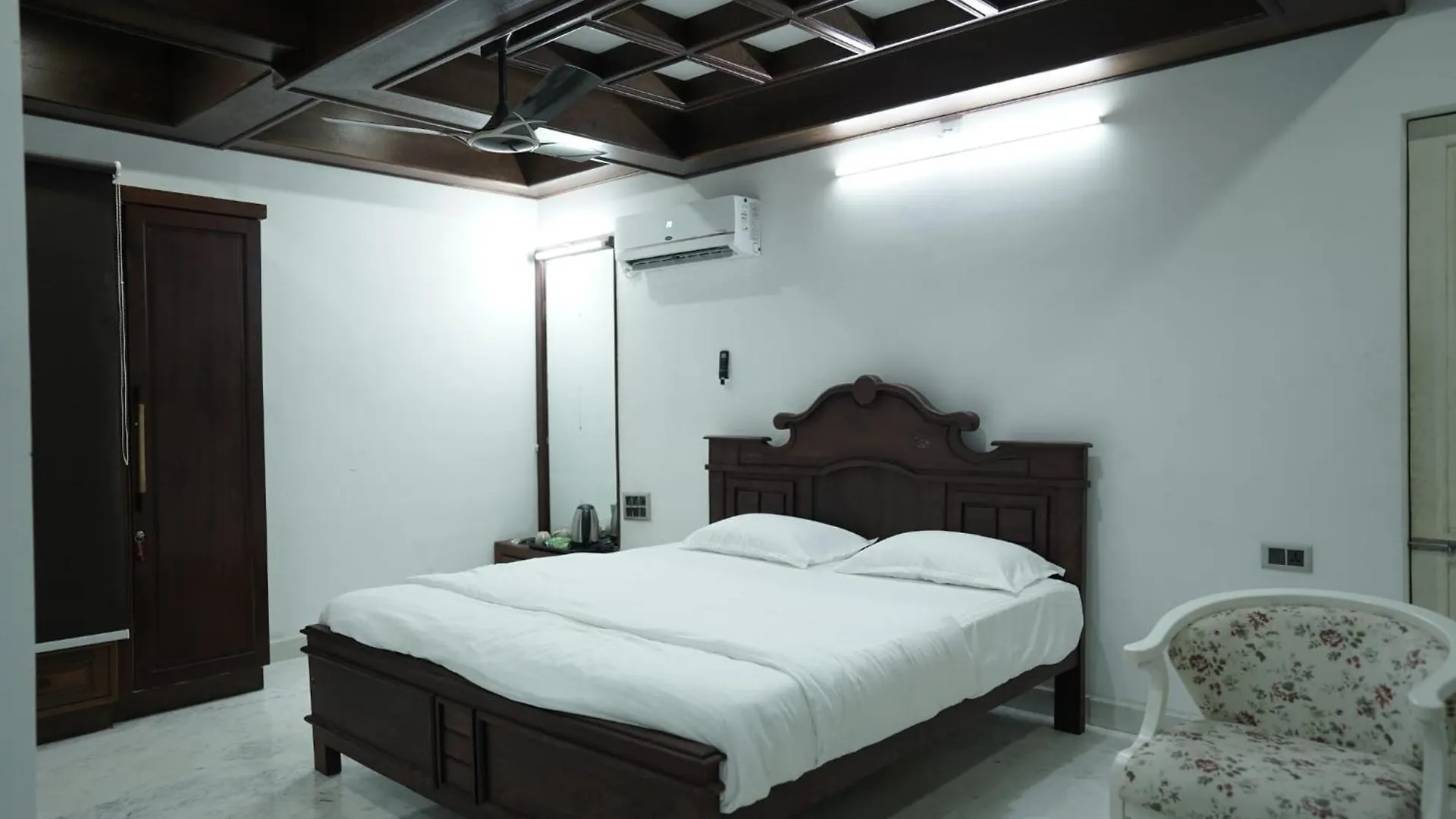 Ubytování v soukromí Palamattam Villa Mastersuite Kochi Indie
